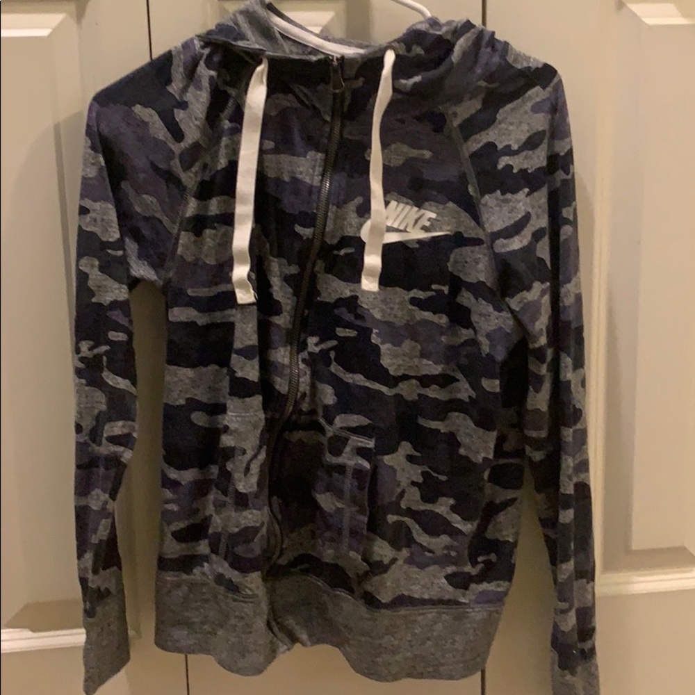 Nike zip up sweatshirt